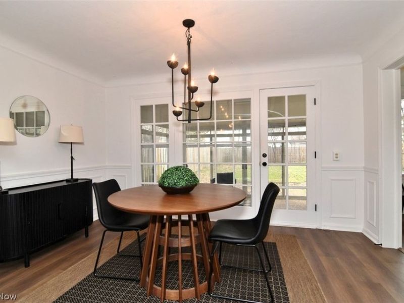 3677 Stoer Road, Shaker Heights, OH 44122 Photo 9