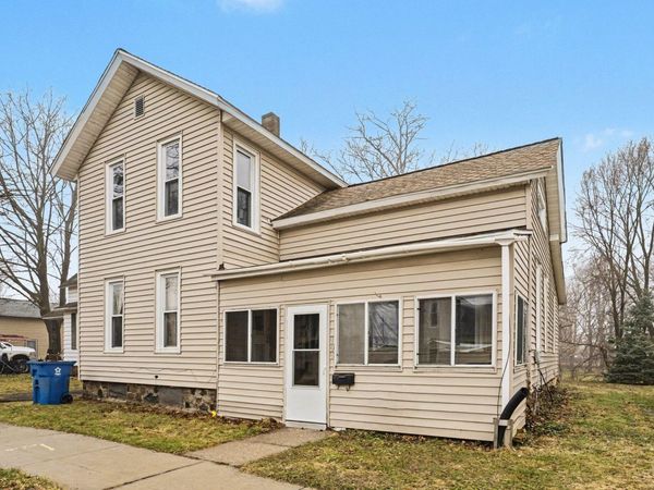 108 S Michigan Avenue, Vicksburg, MI 49097