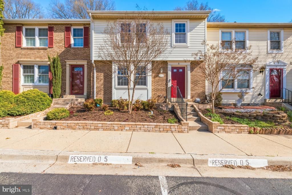 5 Pontiac Way, Gaithersburg, MD 20878 Main Photo