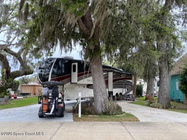 2591 Frontier Drive , Unit 327, Titusville, FL 32796