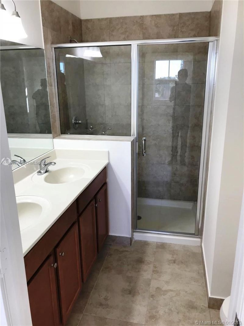 210 NW 109 Ave, Unit 215, Miami, FL 33172 Photo