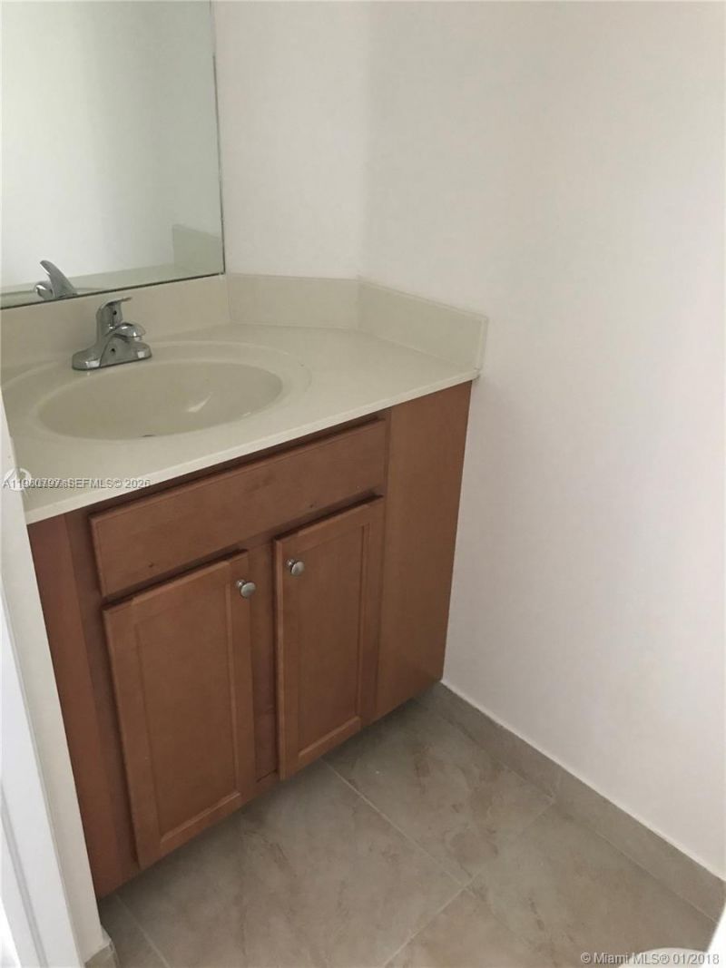 210 NW 109 Ave, Unit 215, Miami, FL 33172 Photo