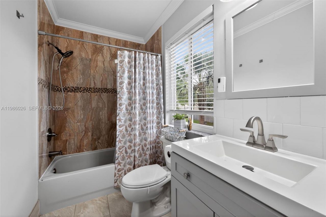 1776 NW 78th Ave, Pembroke Pines, FL 33024 Photo