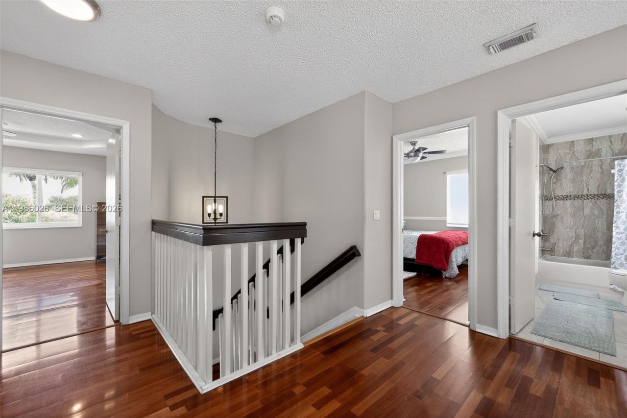 1776 NW 78th Ave, Pembroke Pines, FL 33024 Photo