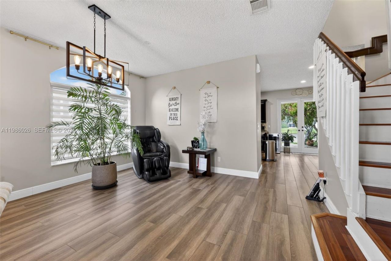 1776 NW 78th Ave, Pembroke Pines, FL 33024 Photo