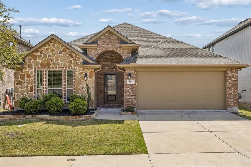 945 Bluebird Way, Celina, TX 75009 Main Photo