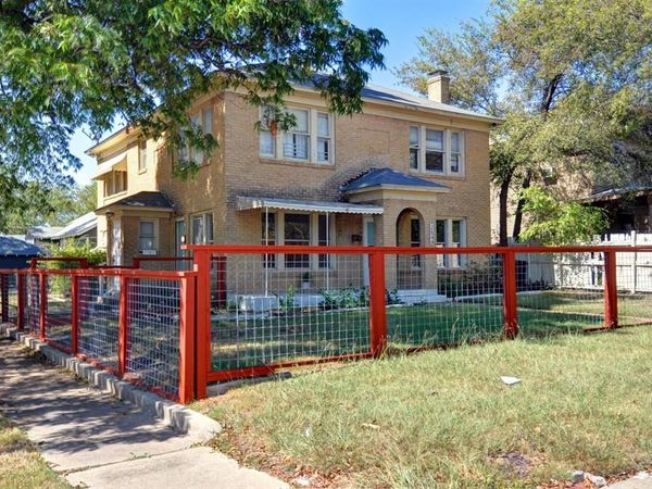 2844 Travis Avenue, Fort Worth, TX 76110