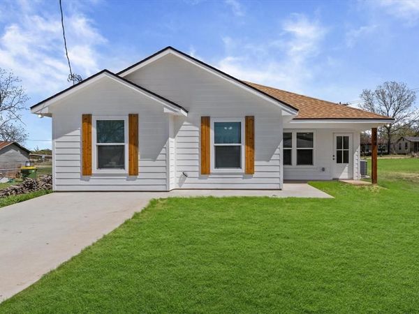 204 Wiebusch Street, Riesel, TX 76682