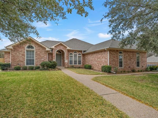 9121 Wolf Creek Drive, Waco, TX 76712