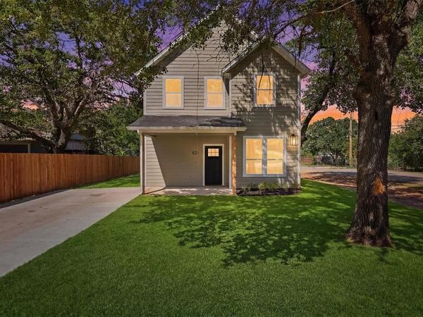 821 Harness Trail, Granbury, TX 76049