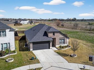 2400 Peoria Drive, Fort Worth, TX 76179