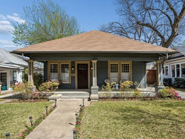 336 S Edgefield Avenue, Dallas, TX 75208