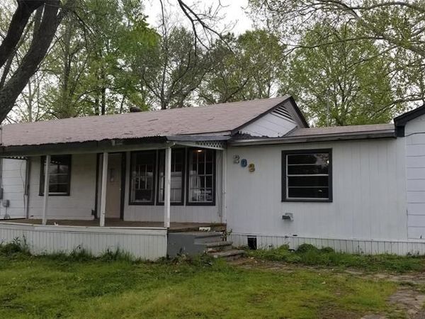 203 N Main Street , Blanchard, LA 71107