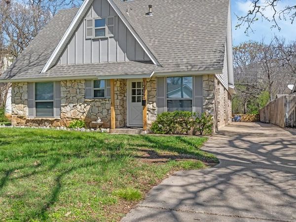 1209 Wildwood Drive, Arlington, TX 76011