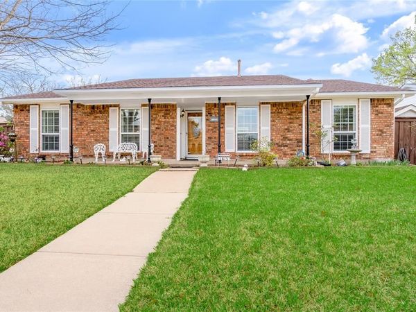 1813 Dodge Trail, Grand Prairie, TX 75052