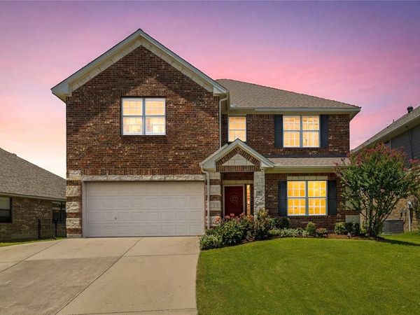 2904 Shoreline Drive, Burleson, TX 76028