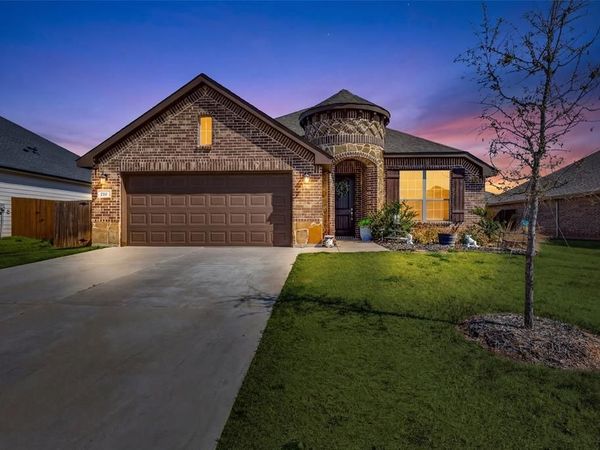 216 Magnolia Drive, Azle, TX 76020