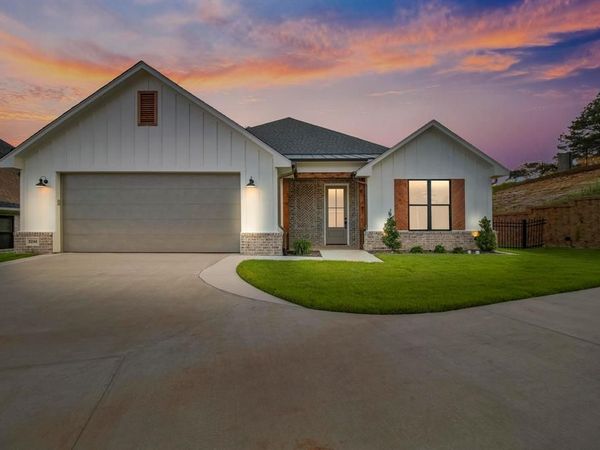 9244 Villas Court, Tyler, TX 75703