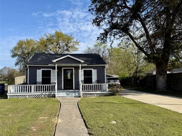 509 Sherman Street , Winnsboro, TX 75494