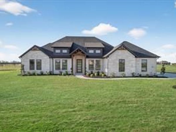 860 Alondrita Street, Celeste, TX 75423