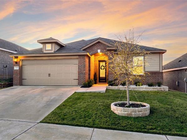 7621 Duck Bay Road, Fort Worth, TX 76120