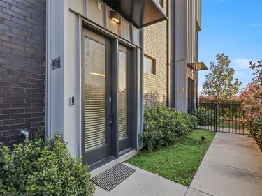 1813 Park Avenue, Unit 106, Dallas, TX 75215