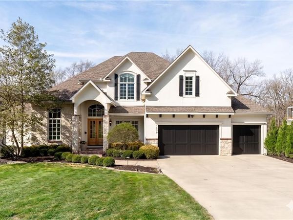 4820 W 68 Street, Prairie Village, KS 66208