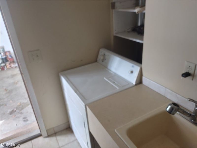 2119 E Erie Avenue , Lorain, OH 44052 Photo 15