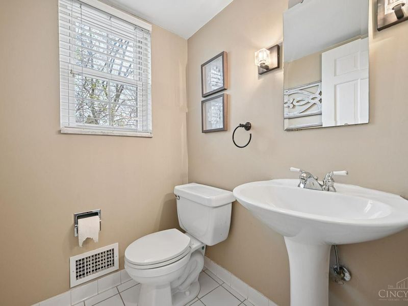 5368 Autumnwood Drive, Cincinnati, OH 45242 Photo 16