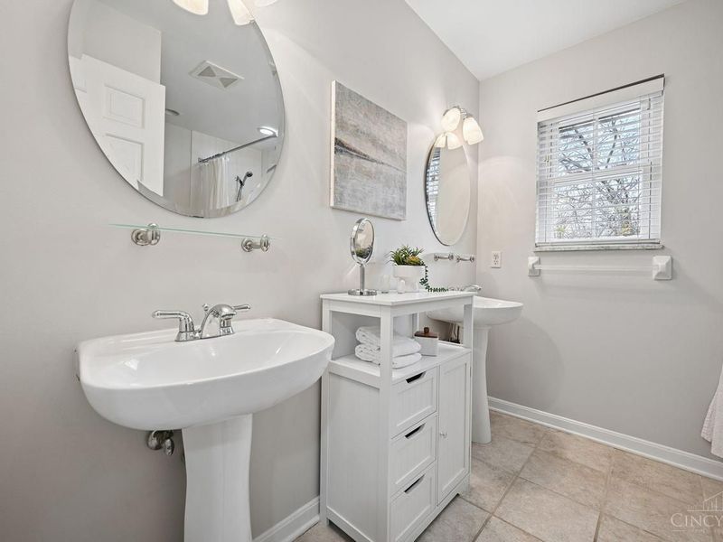 5368 Autumnwood Drive, Cincinnati, OH 45242 Photo 22