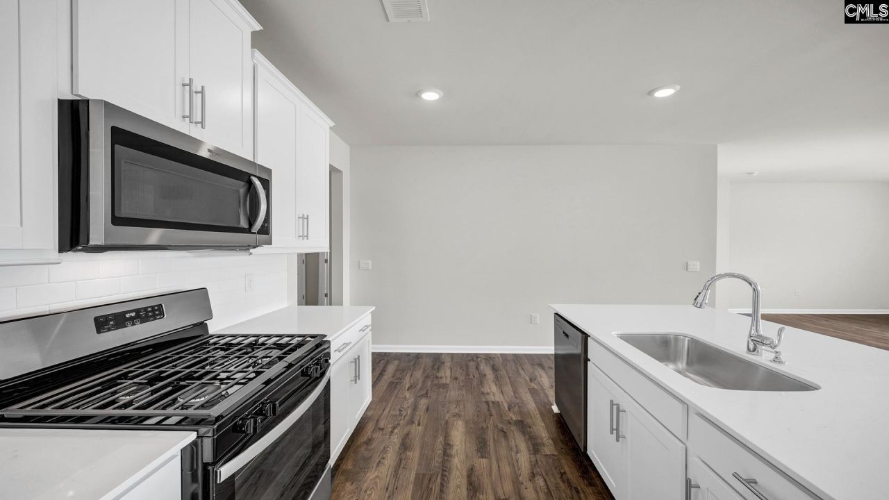 114 Horatio Lane Photo 4