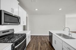 114 Horatio Lane photo 4