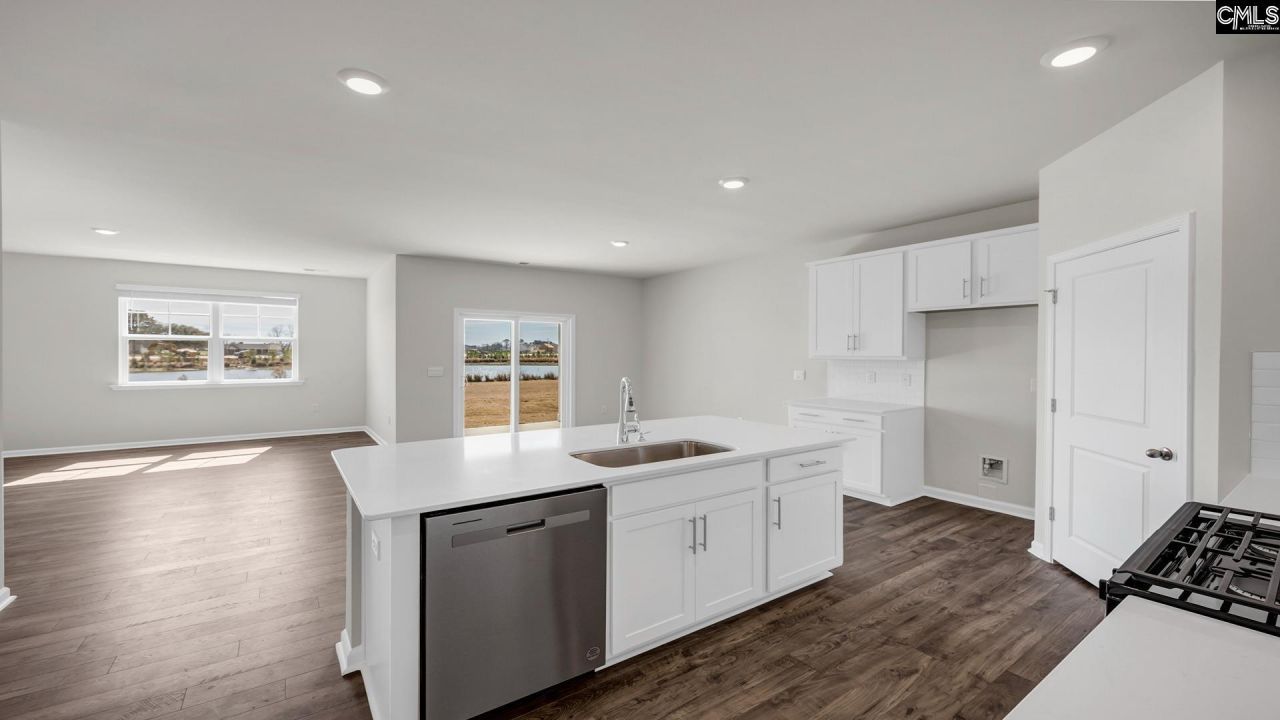 114 Horatio Lane Photo 6