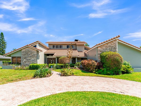 12731 NW 1st Street, Plantation, FL 33325