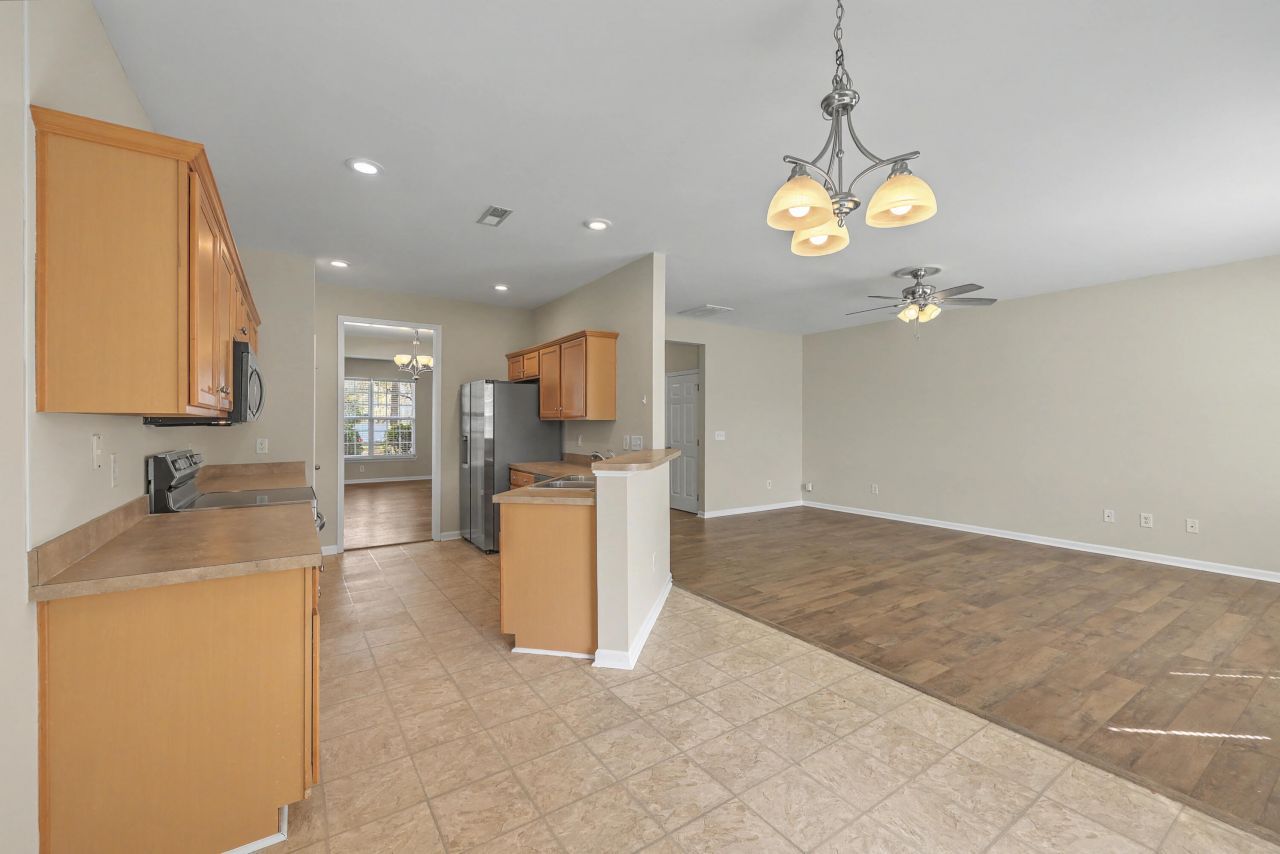 8959 N Red Maple Circle Photo 18