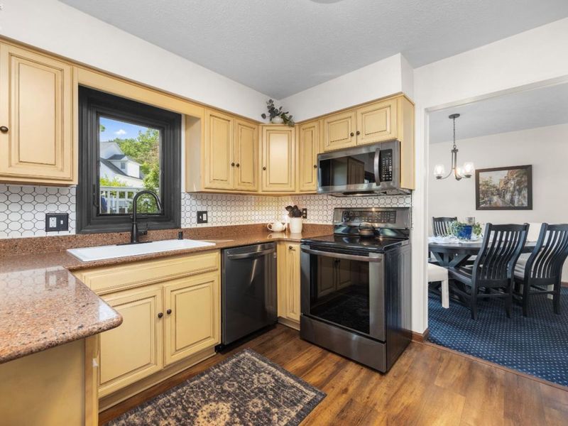 2630 Robinhood Dr., Lorain, OH 44053 Photo 13