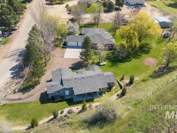 9339 Northview Rd, Middleton, ID 83644