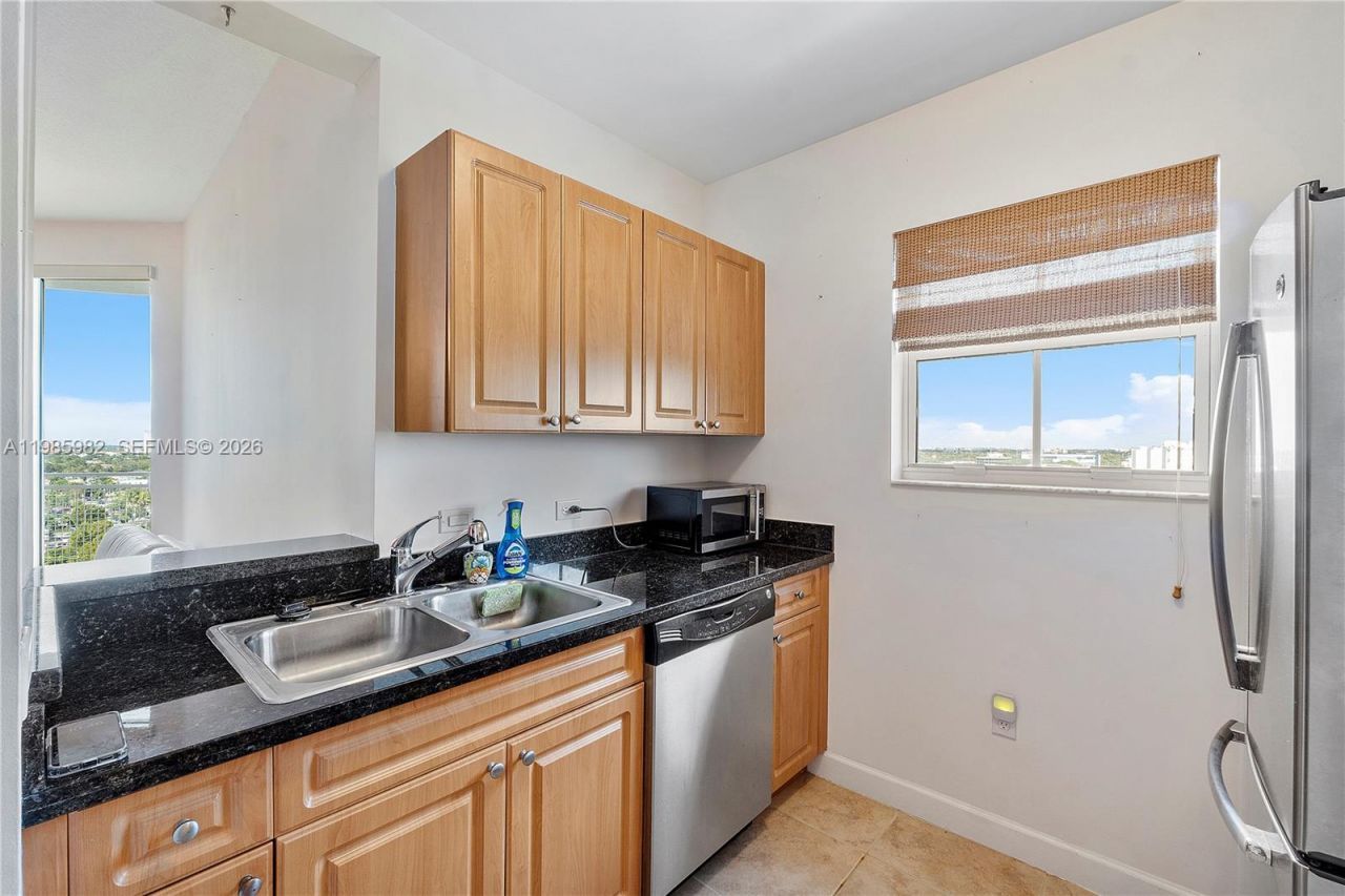 2600 SW 27th Ave, Unit PH07, Miami, FL 33133 Photo