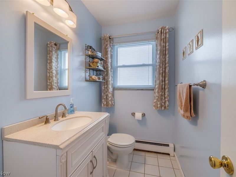 6230 Somerset Drive, North Olmsted, OH 44070 Photo 16