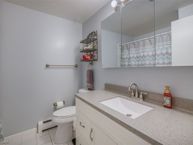 6230 Somerset Drive, North Olmsted, OH 44070 Photo 22