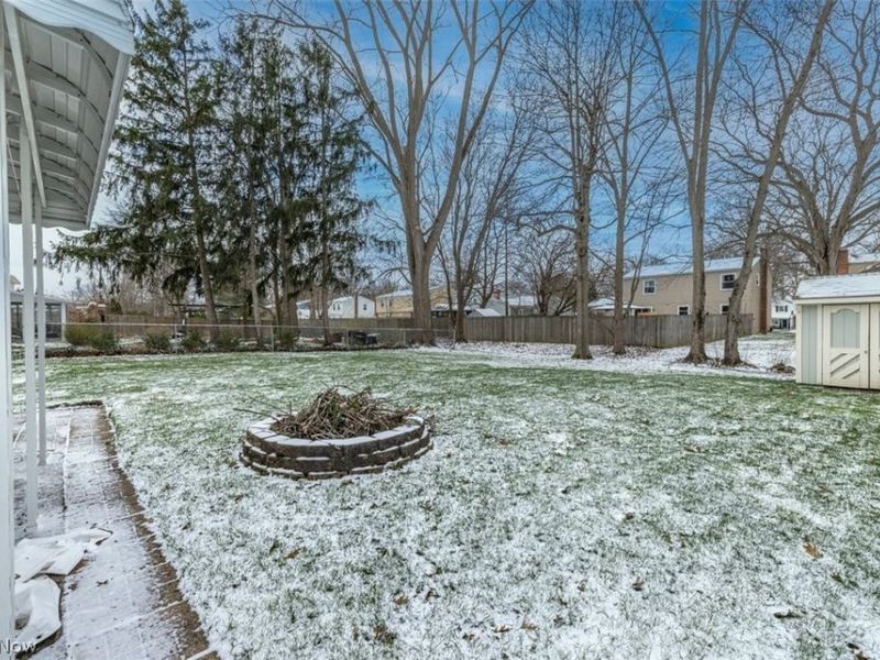 6230 Somerset Drive, North Olmsted, OH 44070 Photo 27