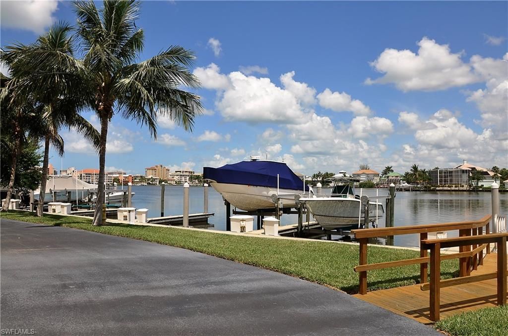 400 Flagship Dr, Unit 1206, Naples, FL 34108 Photo