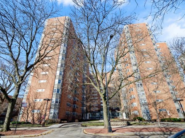 4950 N Marine Drive, Unit 902, Chicago, IL 60640