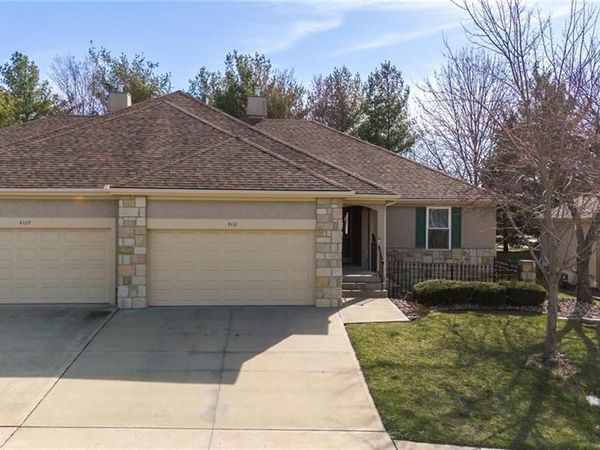 4131 SW Homestead Drive, Lee's Summit, MO 64082