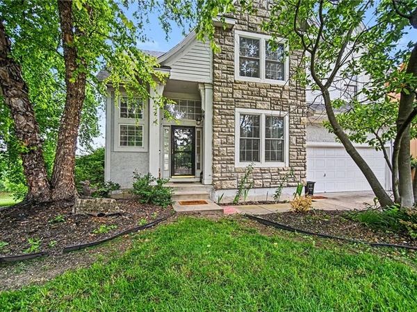 12688 S Kenton Court, Olathe, KS 66061