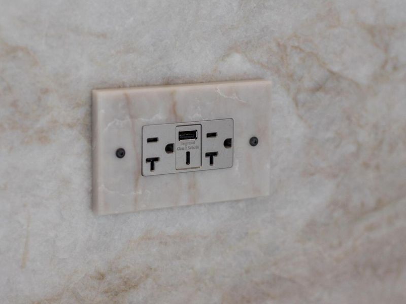 3134 Asbury Drive , Columbus, OH 43221 Photo 33