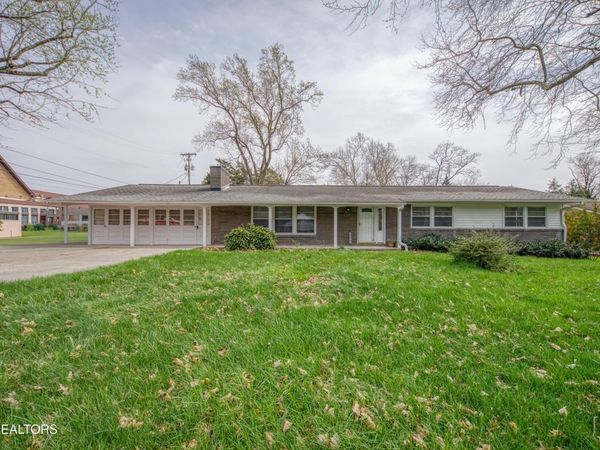 7624 NW Bennington Drive, Knoxville, TN 37909