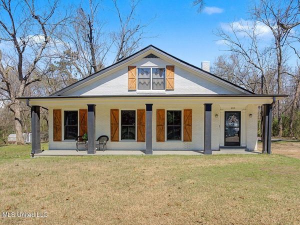 400 Salem Avenue, Holly Springs, MS 38635