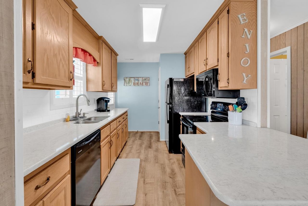 1015 Sea Bridge Ct. Photo 12