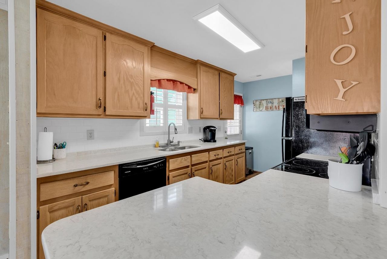 1015 Sea Bridge Ct. Photo 14